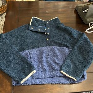 Old Navy Women’s Oversized Sherpa Two-Toned Sweatshirt, Size M